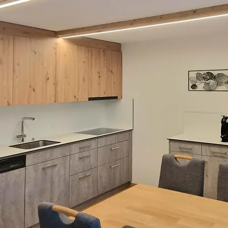 Apartment Adonis