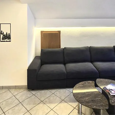 Adonis Apartment