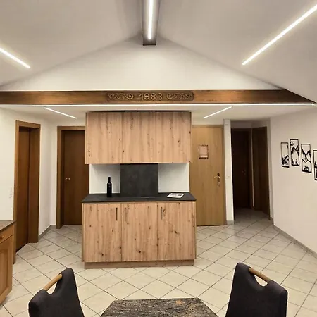 Apartment Adonis
