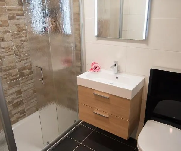 Adonis * ザース・グルント